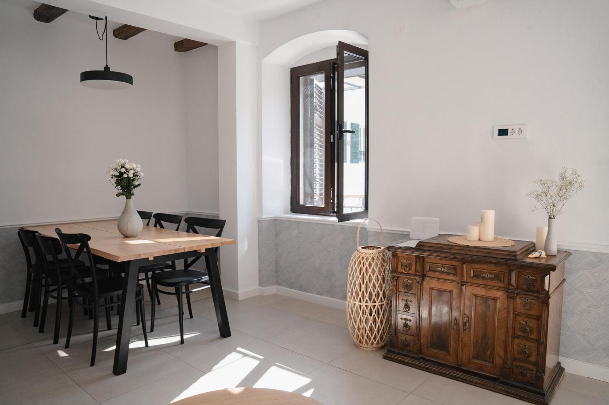 Nest 382 Apartment Kotor Bagian luar foto