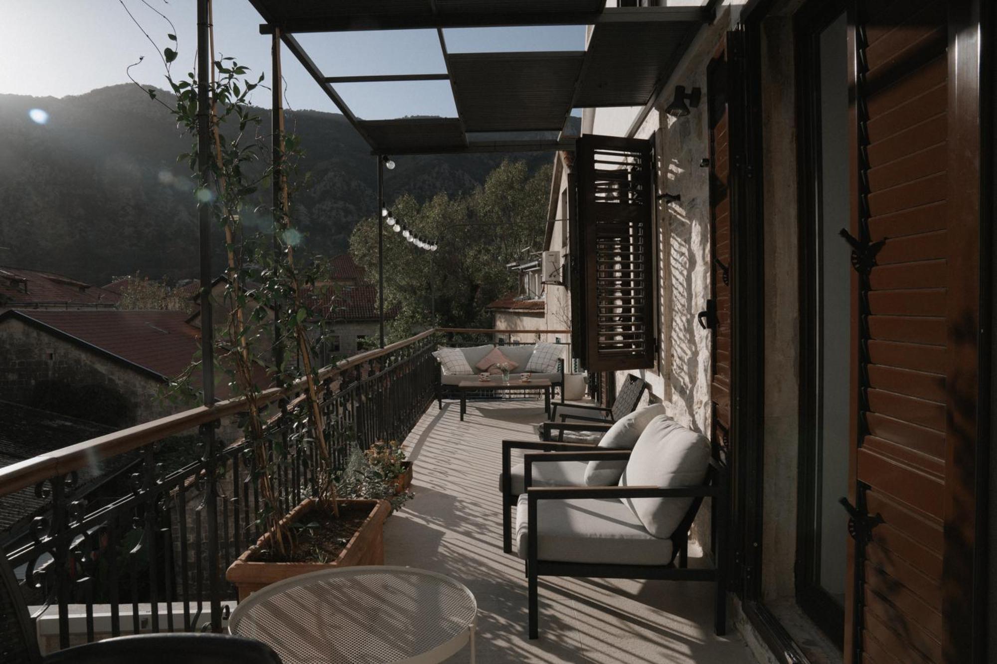 Nest 382 Apartment Kotor Bagian luar foto