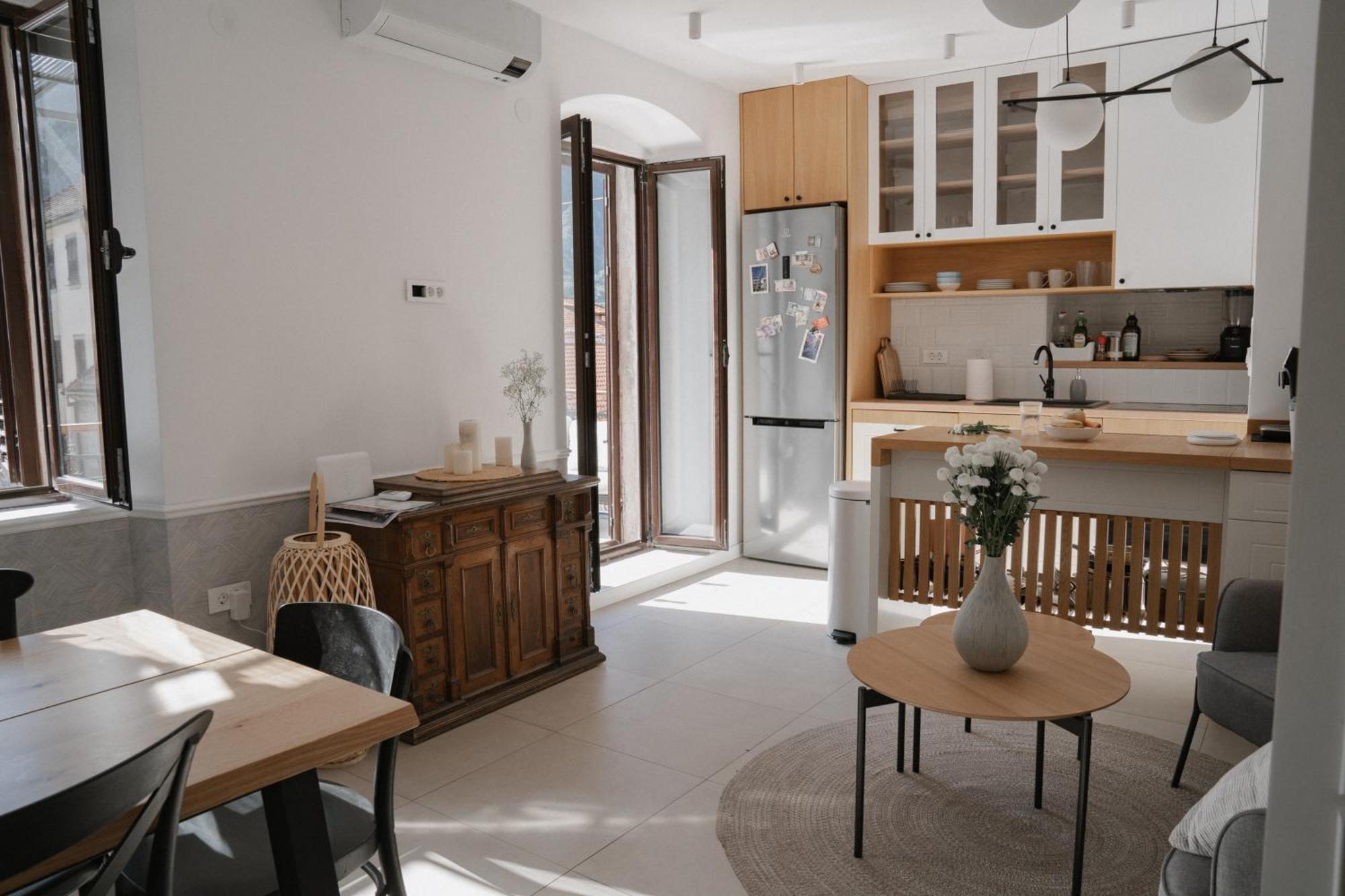 Nest 382 Apartment Kotor Bagian luar foto