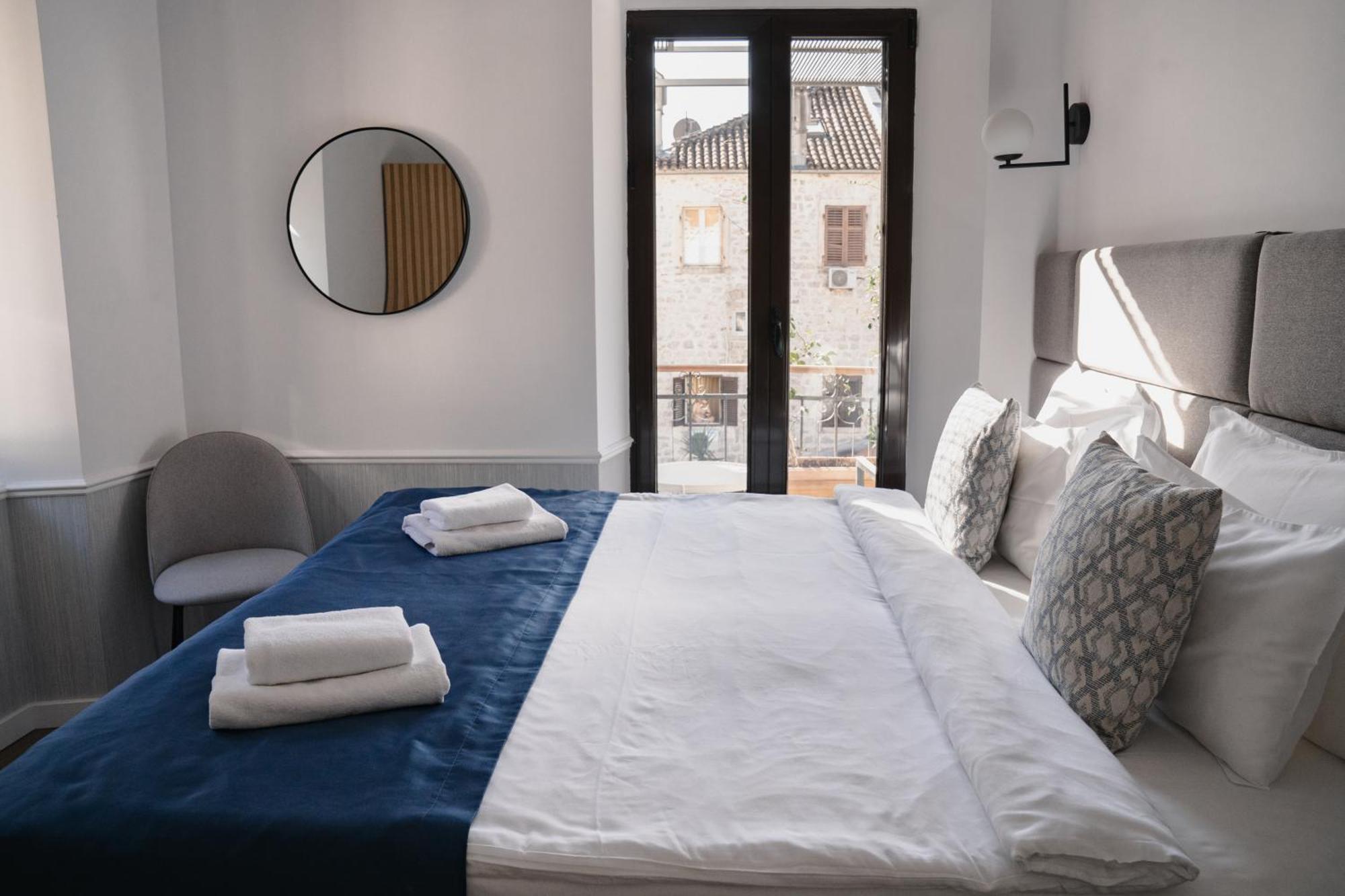 Nest 382 Apartment Kotor Bagian luar foto
